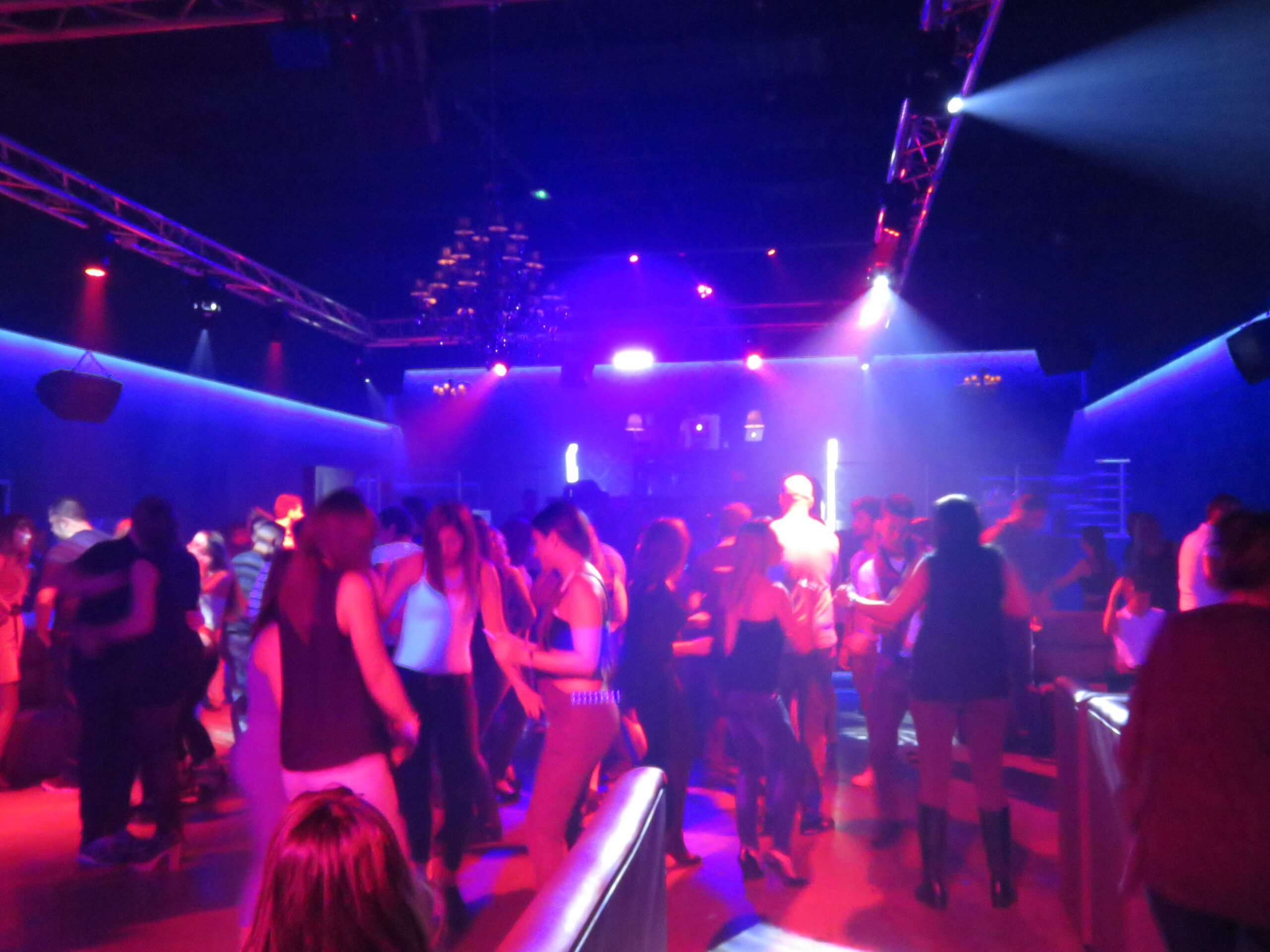 gossip discotheque de Savigny sur orge ambiance lusitanienne