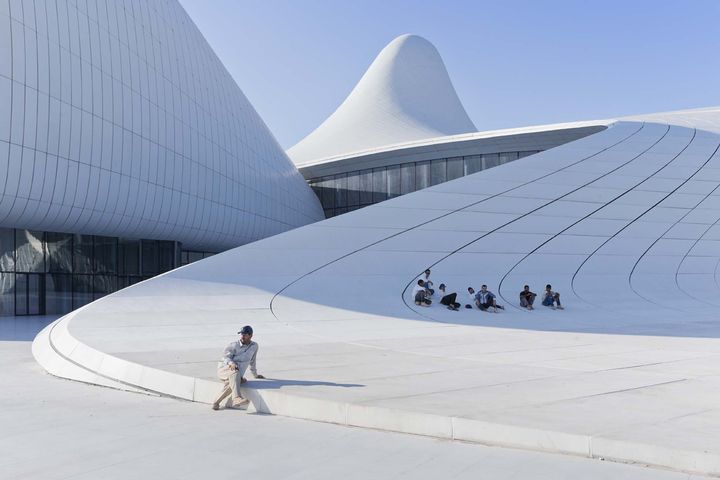 centre-culturel-heydar-aliyev-a-bakou